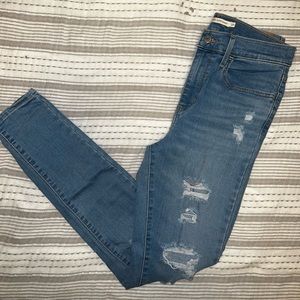 Levi high waisted distressed skinny jeans